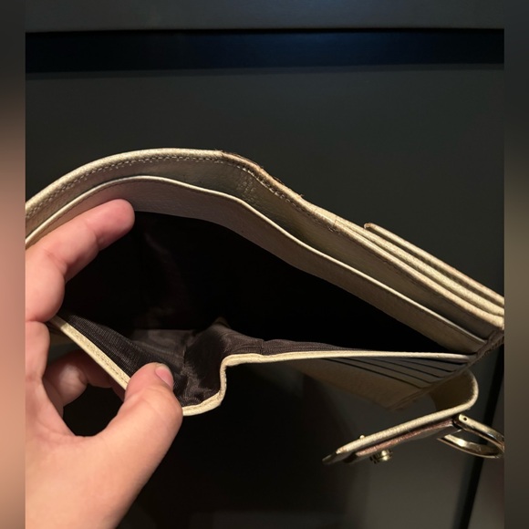 Vintage Gucci Beige D-Ring Canvas Wallet - Picture 4 of 10